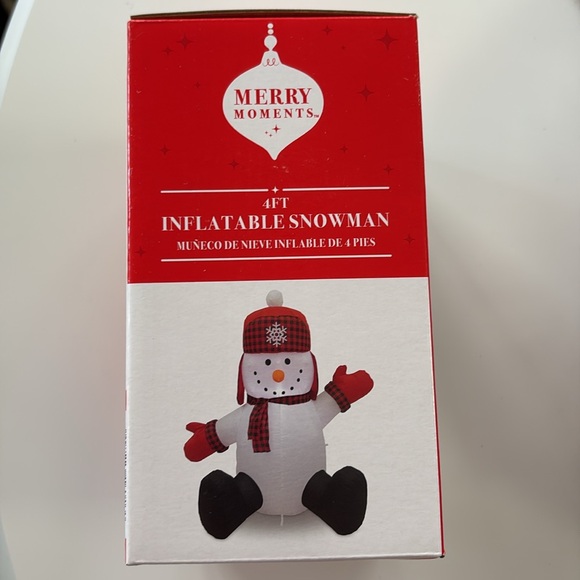 Merry Moments 4 ft inflatable Snowman new - Picture 4 of 5